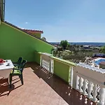 Six-bedroom In Sv Filip I Jakov *