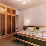 Semesterbostad Six-bedroom In Sv Filip I Jakov *