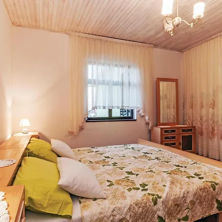 بيت للعطل Six-bedroom In Sv Filip I Jakov Gorica (Zadar)