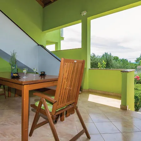 別荘 Six-bedroom In Sv Filip I Jakov Gorica