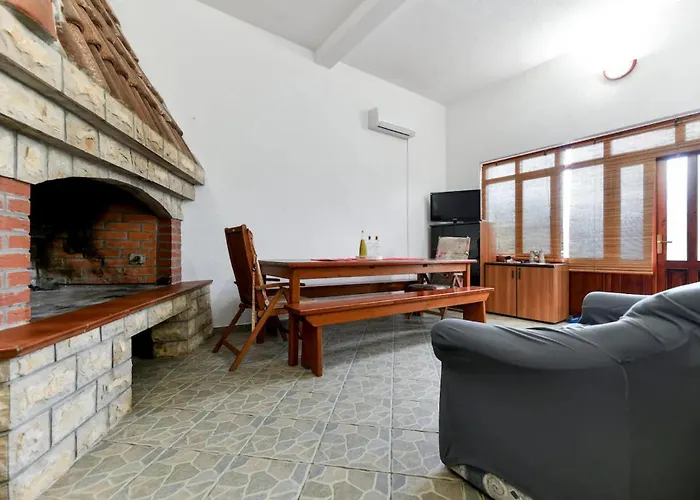Nyaraló Six-bedroom In Sv Filip I Jakov Brkic