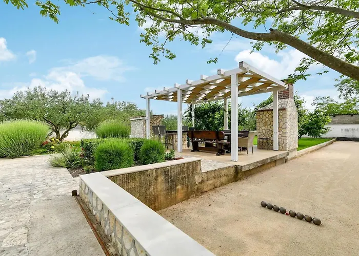 Casa vacanze Six-bedroom In Sv Filip I Jakov Gorica (Zadar)