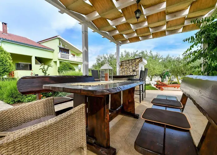 Casa vacanze Six-bedroom In Sv Filip I Jakov Gorica (Zadar)