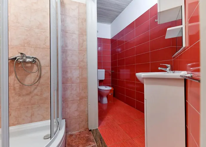 Six-bedroom In Sv Filip I Jakov * Brkic
