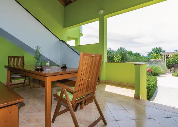 Nyaraló Six-bedroom In Sv Filip I Jakov Brkic